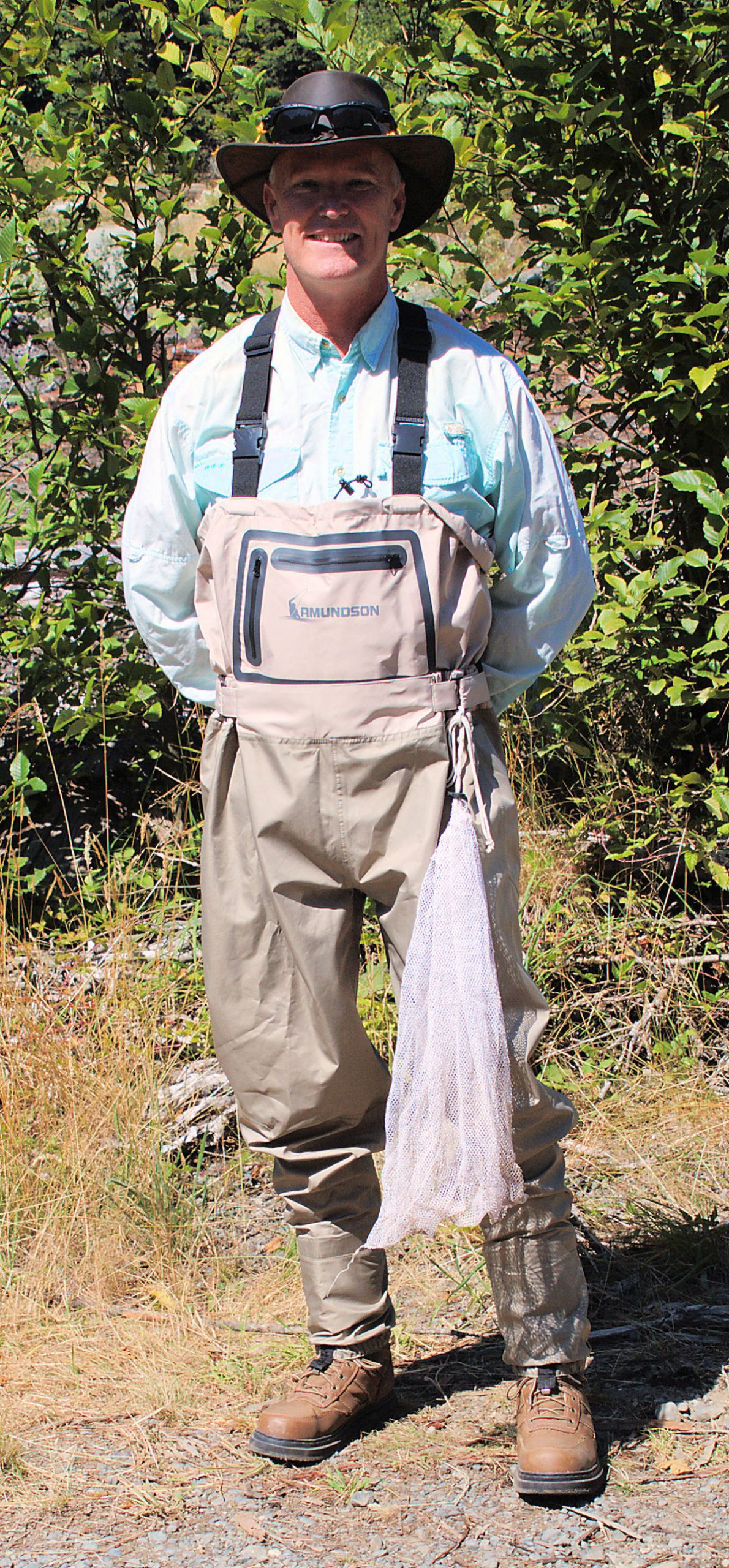 Bill-in-breathable-ultralight-wader