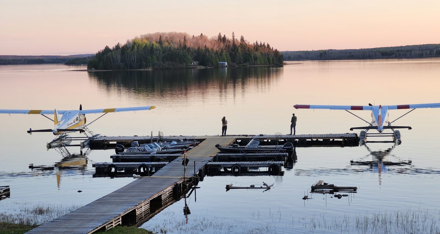 The Chutes Float planes from Air Ivanhoe at The Chutes camp